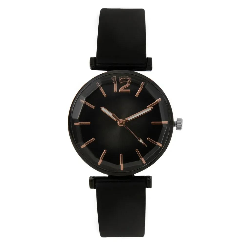 Fashion Ladies Sports Simple Black Dial Quartz Watch Casual 2025 Hot Sale Green Silicone Strap Women Clock Dress Wristwatches