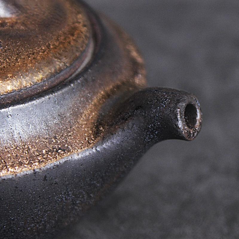 Kiln v japonském stylu Černěná zlatá čajová konvice Jingdezhen Ručně vyrobená hrubá keramika Osobnostní čajová konvice Retro styl Čajové soupravy Konvice na čaj
