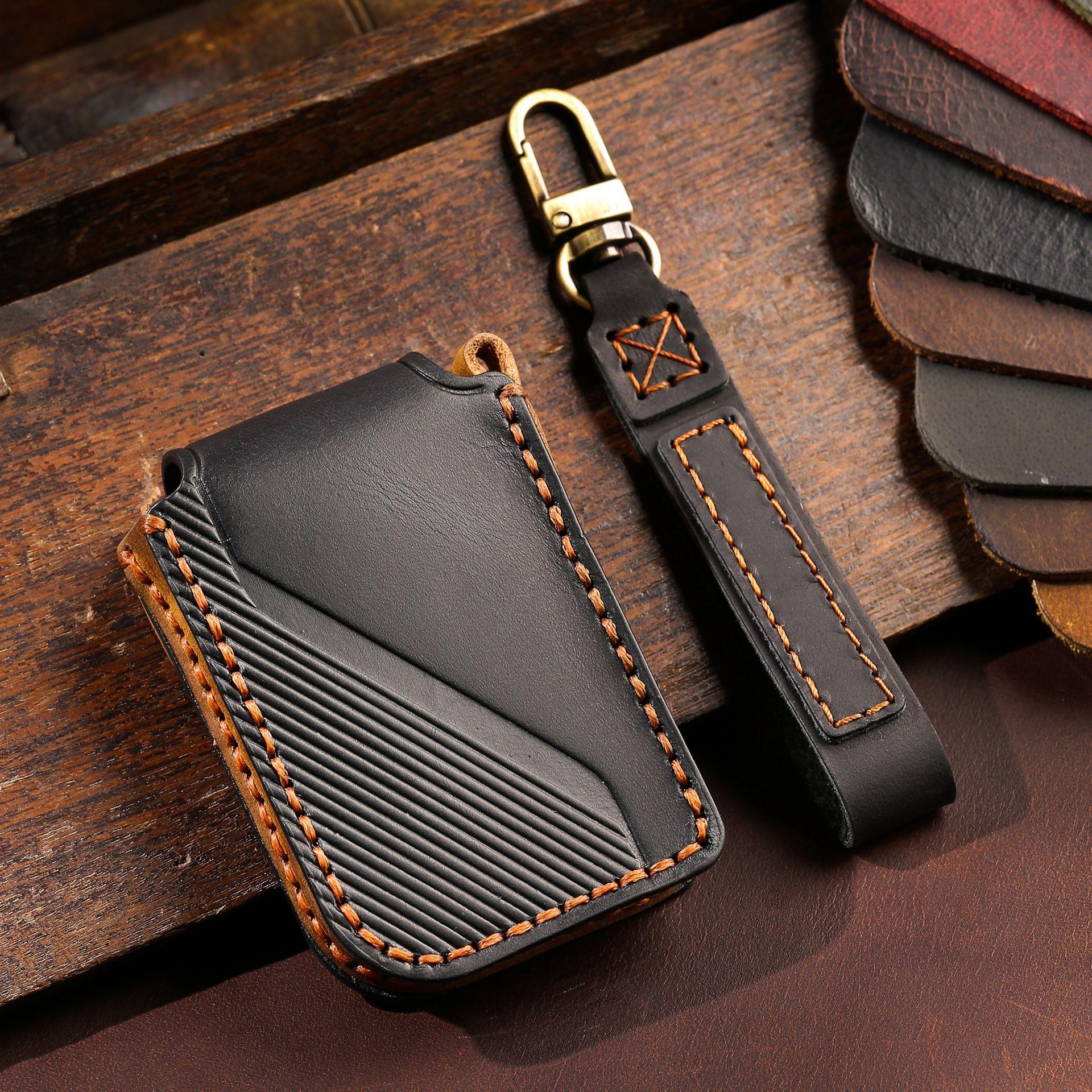 

Crazy horse leather key cover is suitable for Lynk & Co key cover 030506 handmade leather car key cover. чёрный
