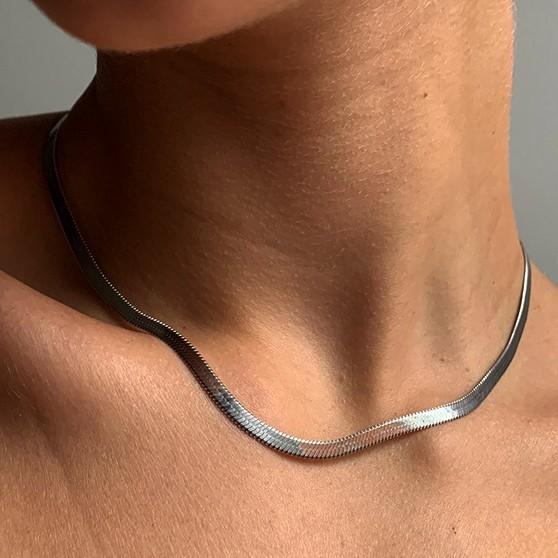 Titanium steel necklace for men, trendy design, niche high street accessory, hip-hop fashion brand, versatile and simple men's collarbone chain
