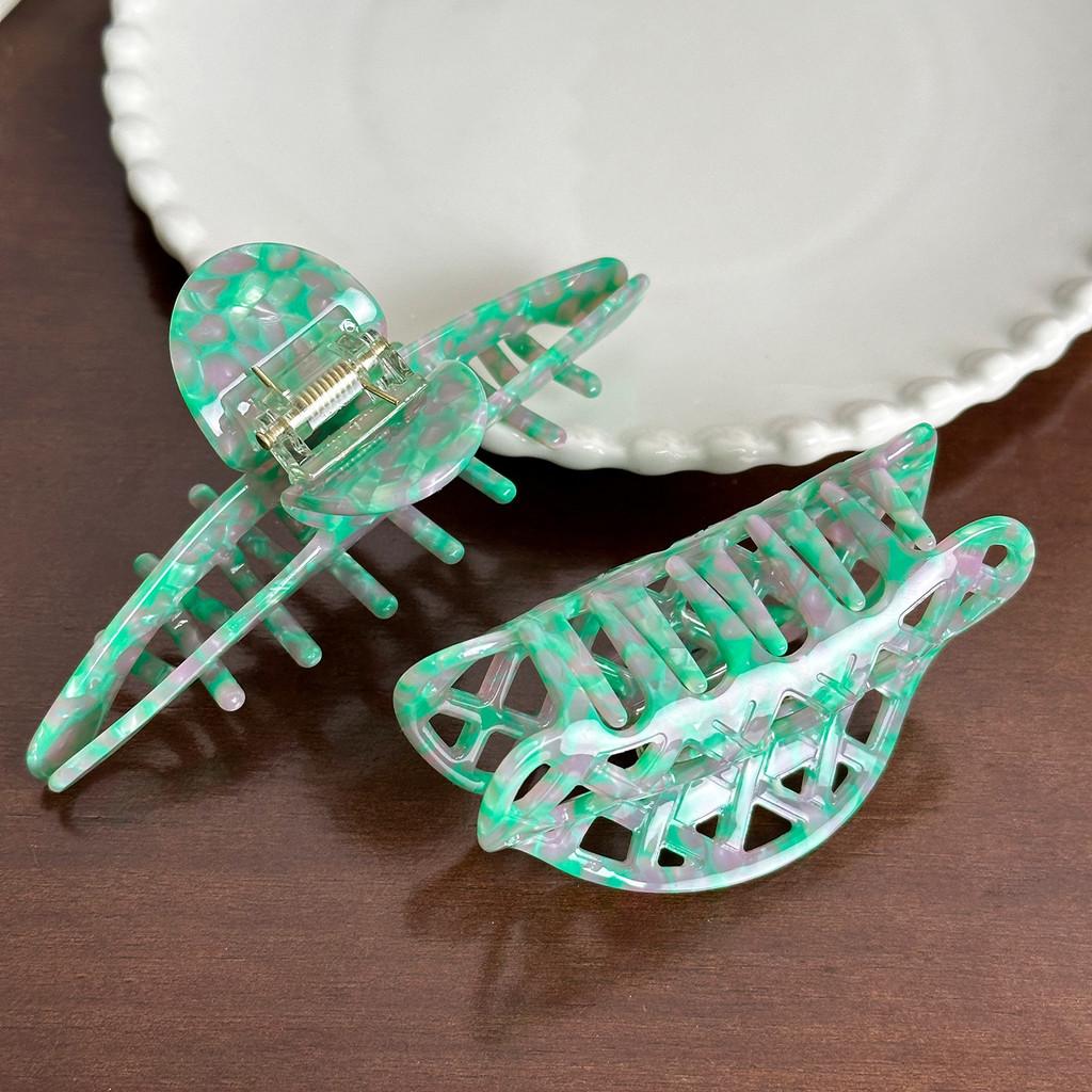 Handmade Acetate Chic Hair Claw Clips For Effortless Updos In Fashionable Colors
