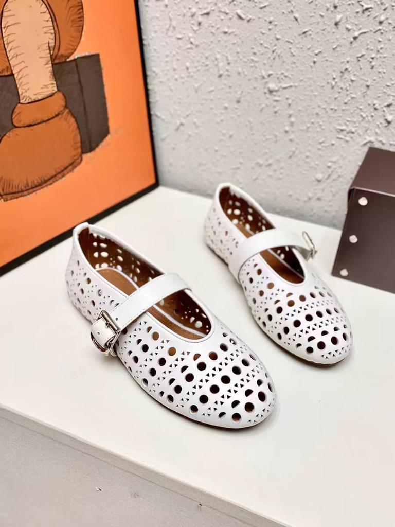 New spring and summer shallow mouth dancing single shoes one-word buckle belt hollow round head flat bottom niche ballet boat shoes