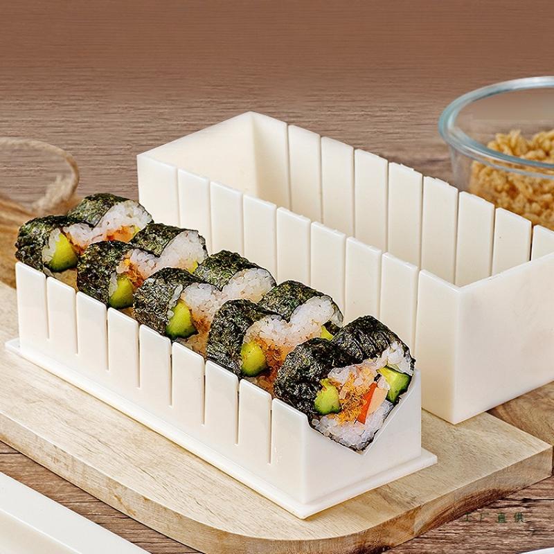 

3PCS DIY Sushi Maker And Rice Heart Mold Japanse Cake Mold Multifunctionele Mould Sushi Making Tool Set 1Set