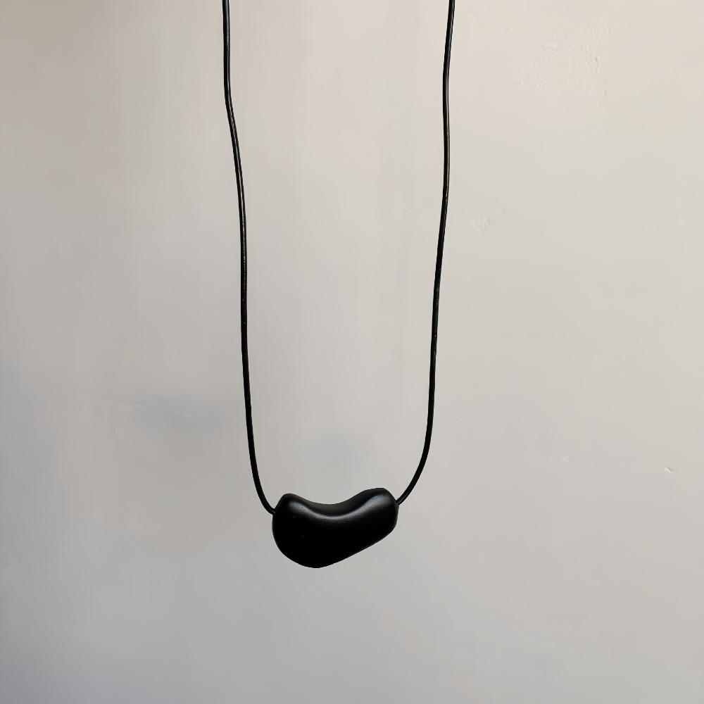 

Высококлассное красное ожерелье Легкая роскошь Красная эмаль Кулон в виде сердца Минималистичная цепочка для свитера Вечеринка чёрный