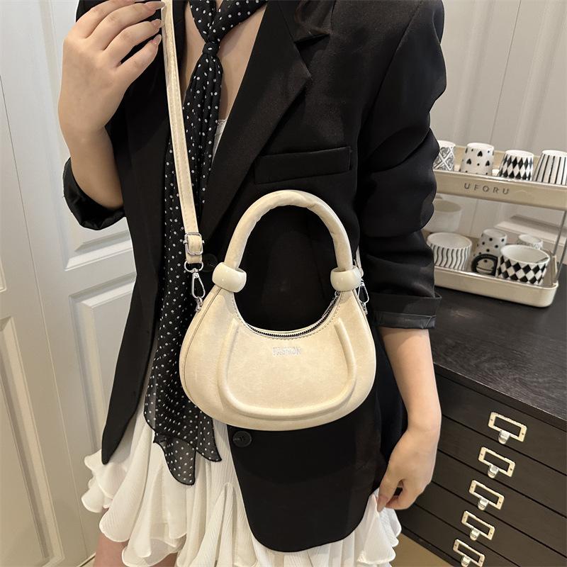 Niche Design Sense Retro Fashion Portable Small Bag Women 2025 Spring New Maillard Shoulder Armpit Bag