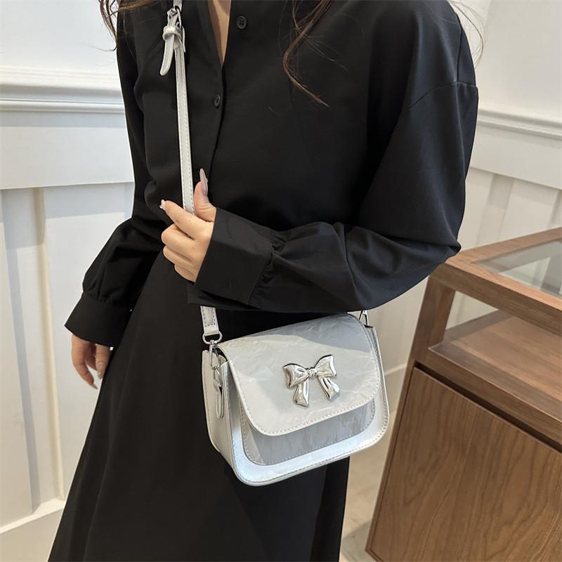 Stylish Summer Small Shoulder Bag For Women With Bow Design And Trendy Fashion Elements In Black Silver And White