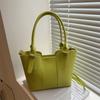 pring new textured fashion shoulder bag large capacity simple casual handbag