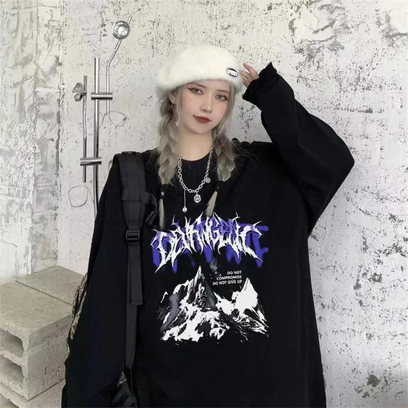 Women's Long-Sleeved T-Shirt