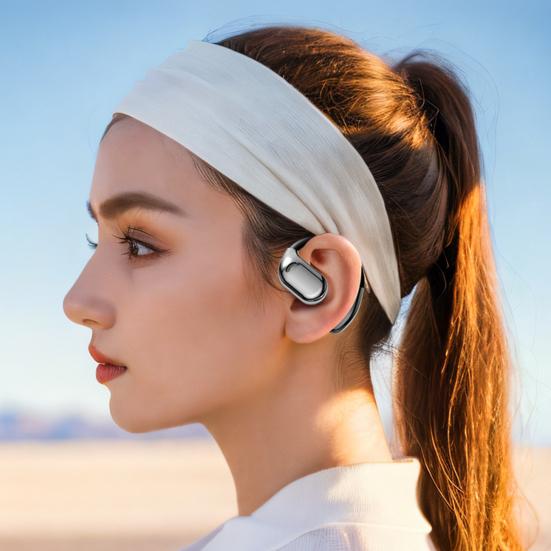1 Pair Translation Earbuds with Charging Case Stereo Sound Noise-Canceling 144 Languages Real Time Translation Earphones