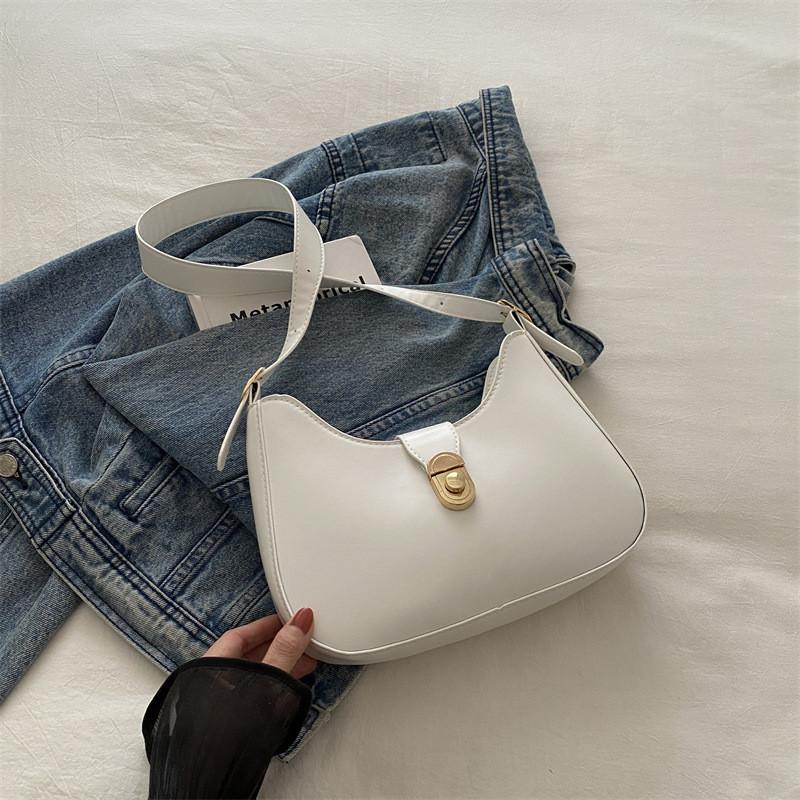 Fashionable Pu Material Crescent Handbag For Women With Stylish Street Vibe