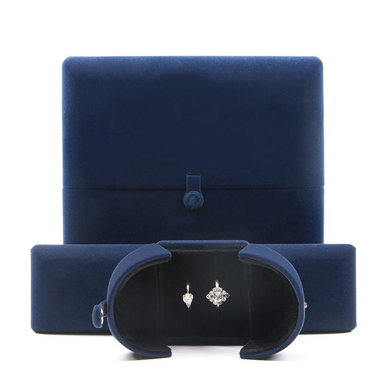 Elegant Double-Opening Velvet Jewelry Box for Rings, Bracelets, and Necklaces with Snap-Button Closure