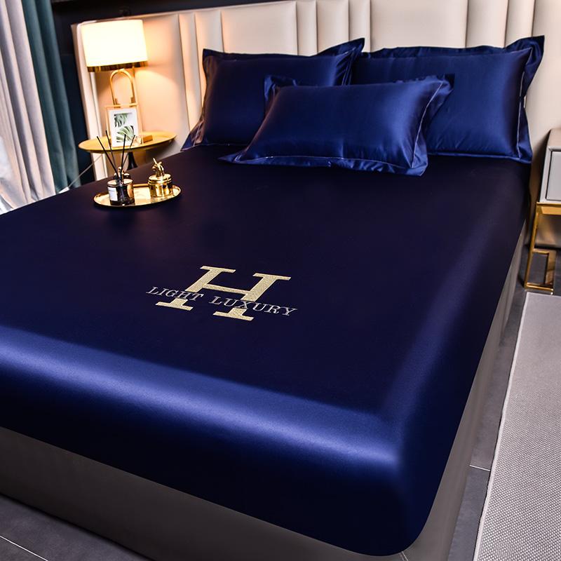 High-end Satin Fitted Sheet with Elastic Band Solid Color Silky Bed Sheet Smooth Non-Slip Mattress Cover Bedspreads Bed Linen
