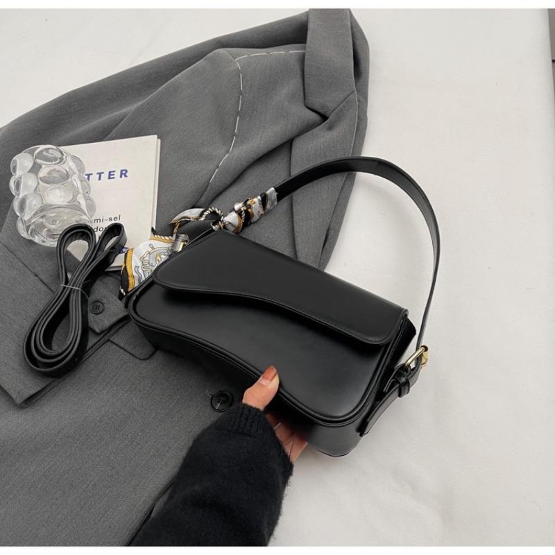 

Autumn and winter new textured armpit bag temperament commuting atmosphere handbag solid color simple fashion shoulder women s bag чёрный