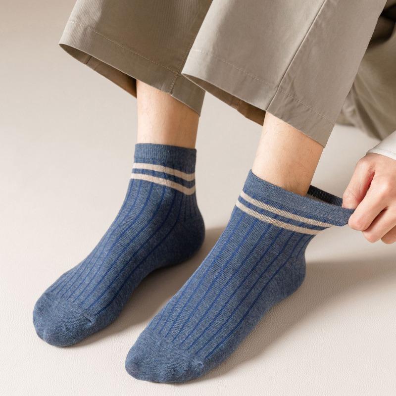 Men Spring and Summer New Two Bar Simple Sports Cotton Breathable Sweat Absorbing Short Tube Socks
