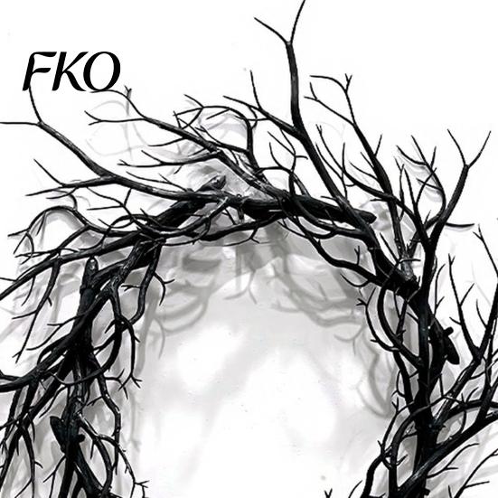 Eerie Thorns Decoration Wreath, Realistic Spiked Branches, Halloween Horror Theme Decoration, Door Hanging Dead Branch Spooky for Haunted House