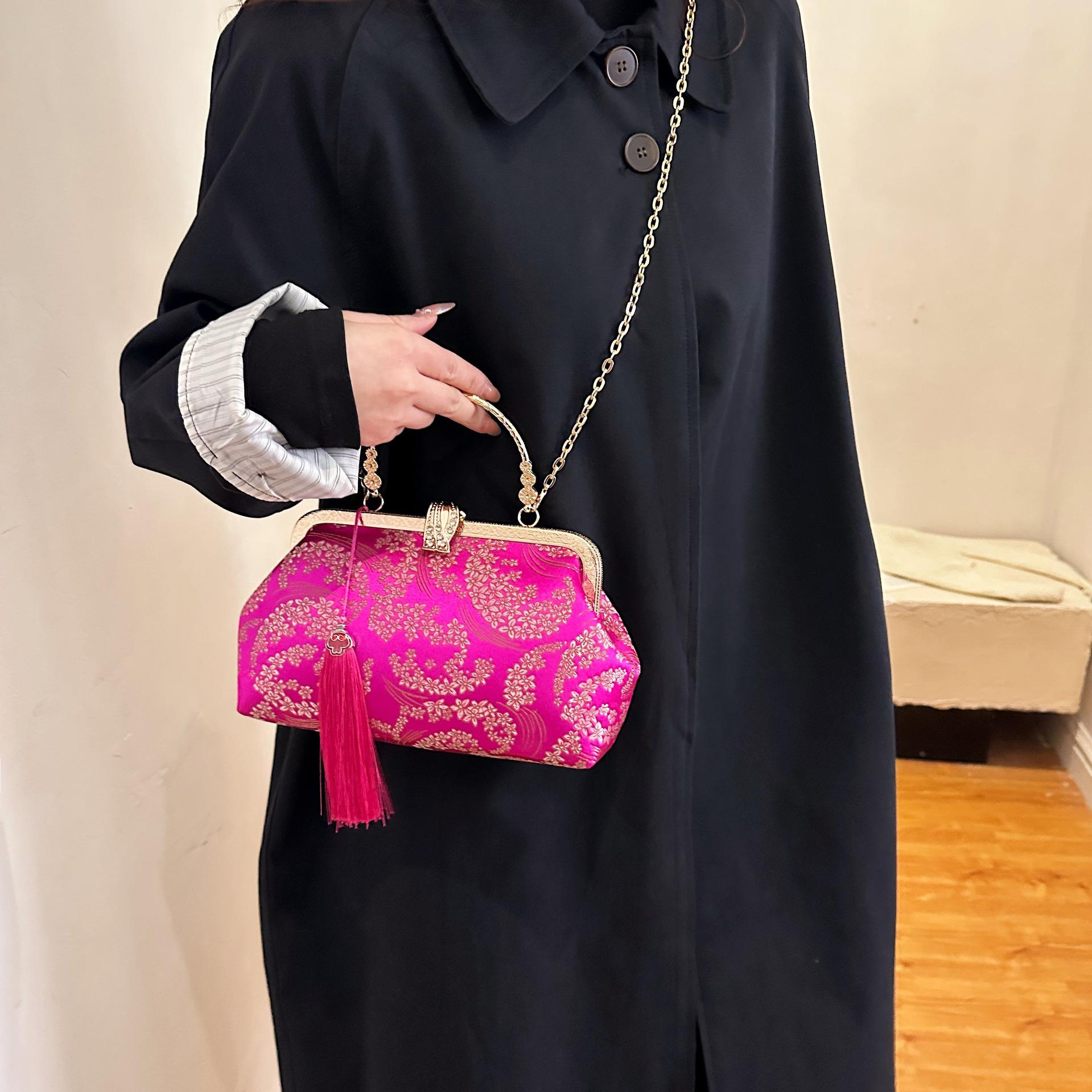 Schoolbag Women's Orange Exquisite Embroidery Thread Contrasting Colors Flower Fringed Clip Mouth Small Square Bag Autumn And Winter New Shoulder Messenger Bag