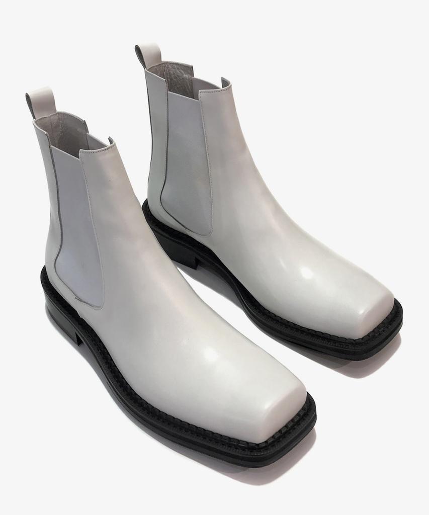 Joenshoe Kleine Square Chelsea Boots White