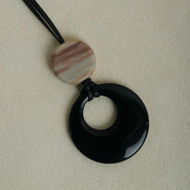 

Момент Кольцо Цепочка-свитер Женский Натуральный Обсидиан Rock White (circumference 82cm)