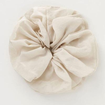THE RYE Silky Scrunchie L(Beige)