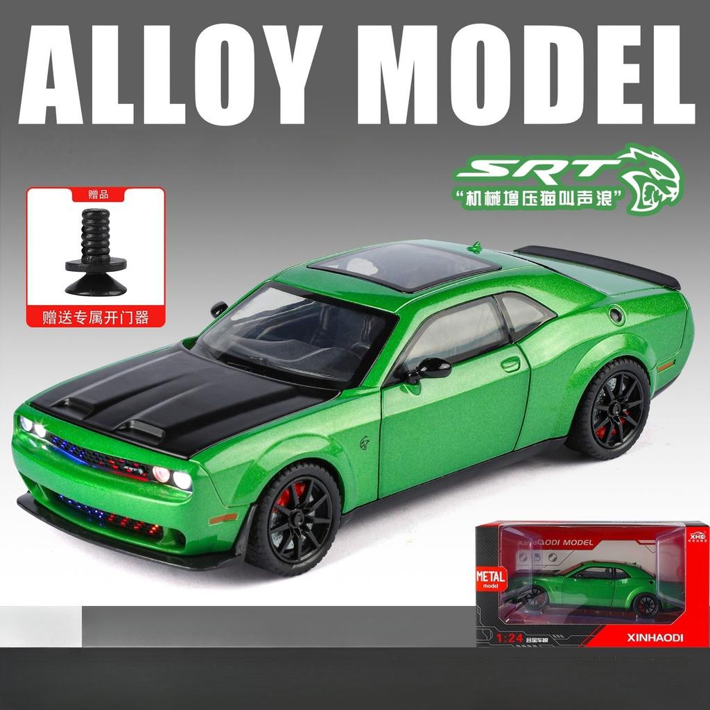 1:24 Challenger Hellcat Redeye Litinový Model Muscle Car Zvuk A Světlo Stahovací Dětská Hračka Sběratelský Předmět Dárek k Narozeninám