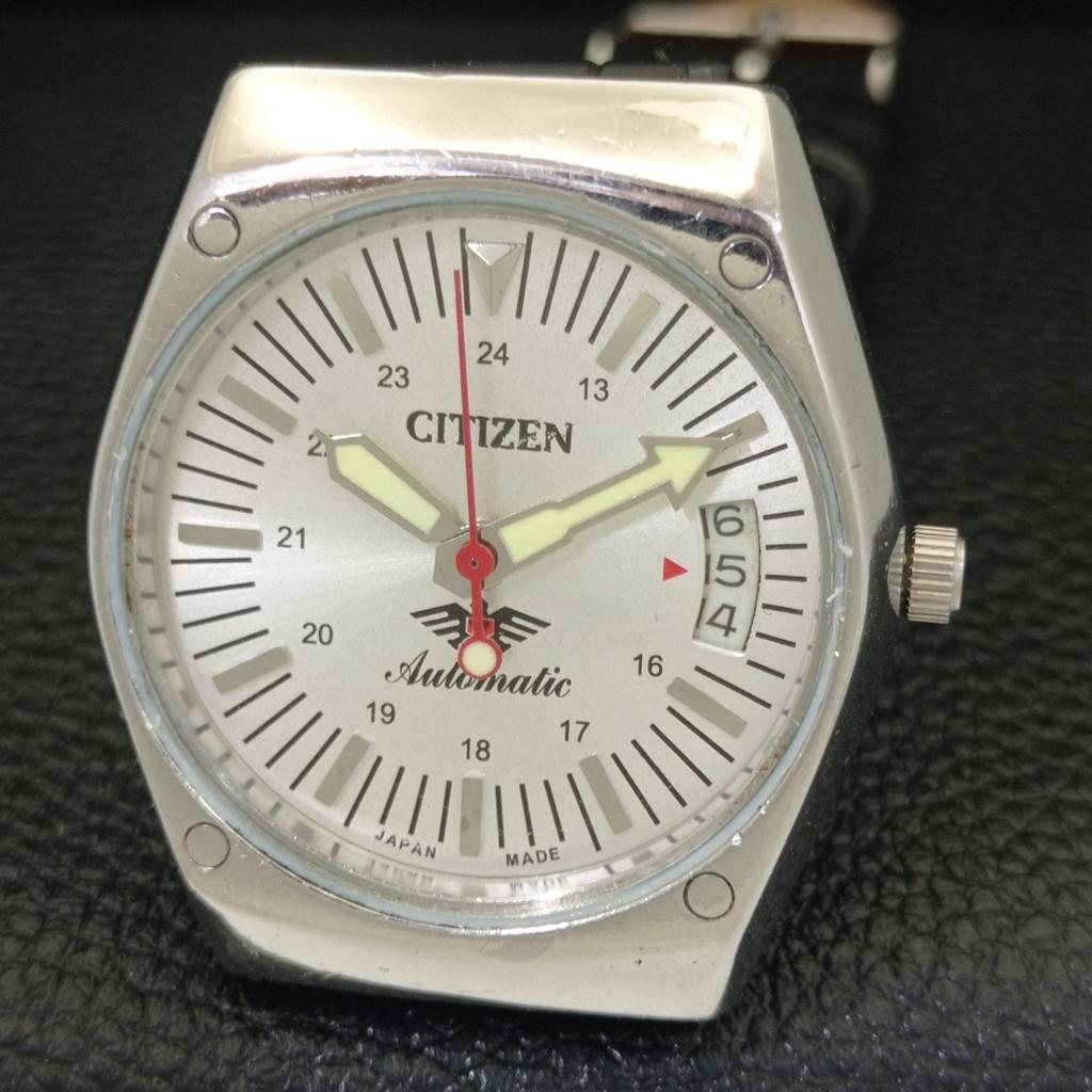 CITIZEN AUTOMATIC 8200 VINTAGE JAPAN MENS SILVER COLOR DIAL WATCH a500204-2 R151b-a500204