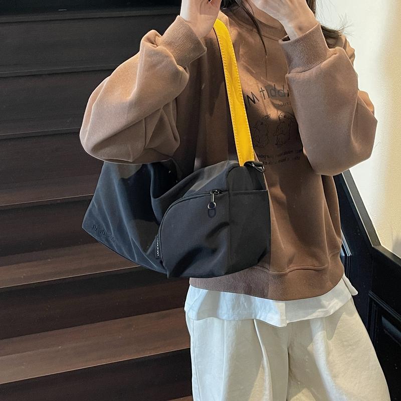 Sports Style Large Capacity Fitness Bag Contrast Color Design Shoulder Crossbody Bag Pillow Bag