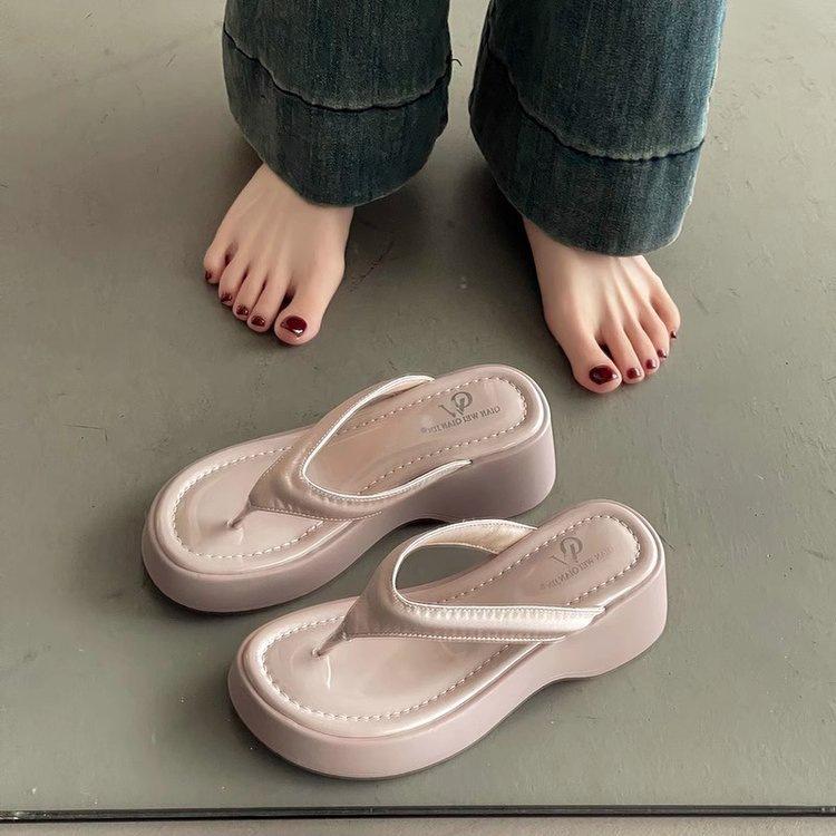 Wedge Heel Flip-flops Women's Summer Wear Heightened Thick Bottom 2025 New High-end Versatile Non-slip Sandals