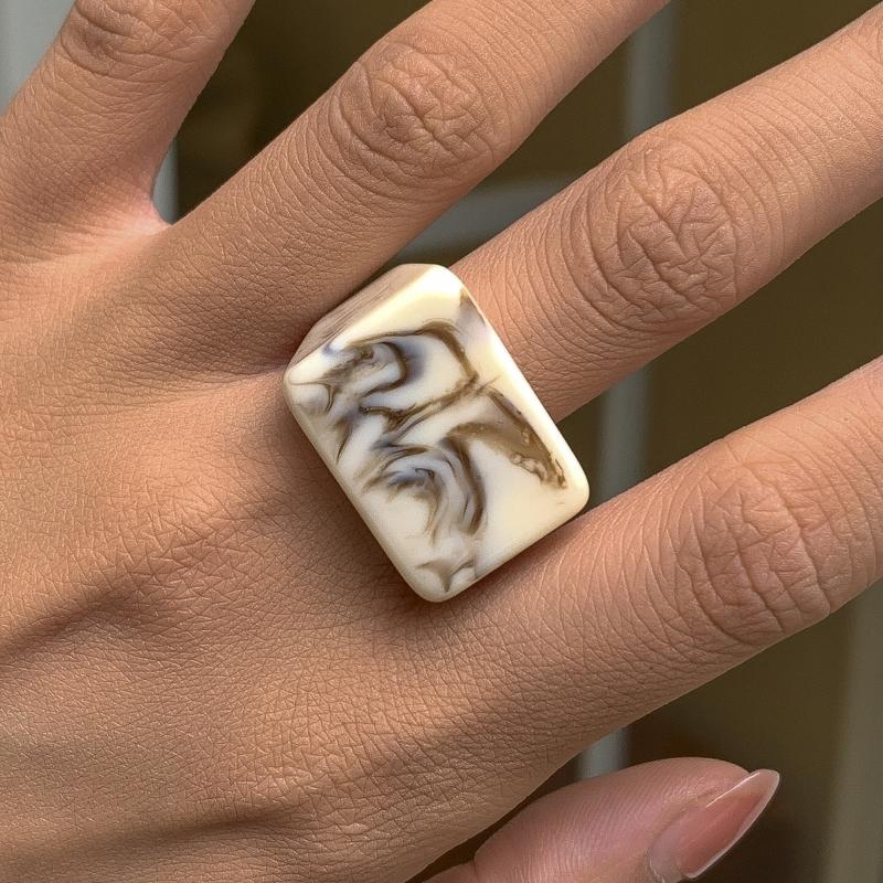 2Pcs Resin Trendy Ring Women Rings Simplicity Temperament Geometric Square Ring Colored Acrylic Ring