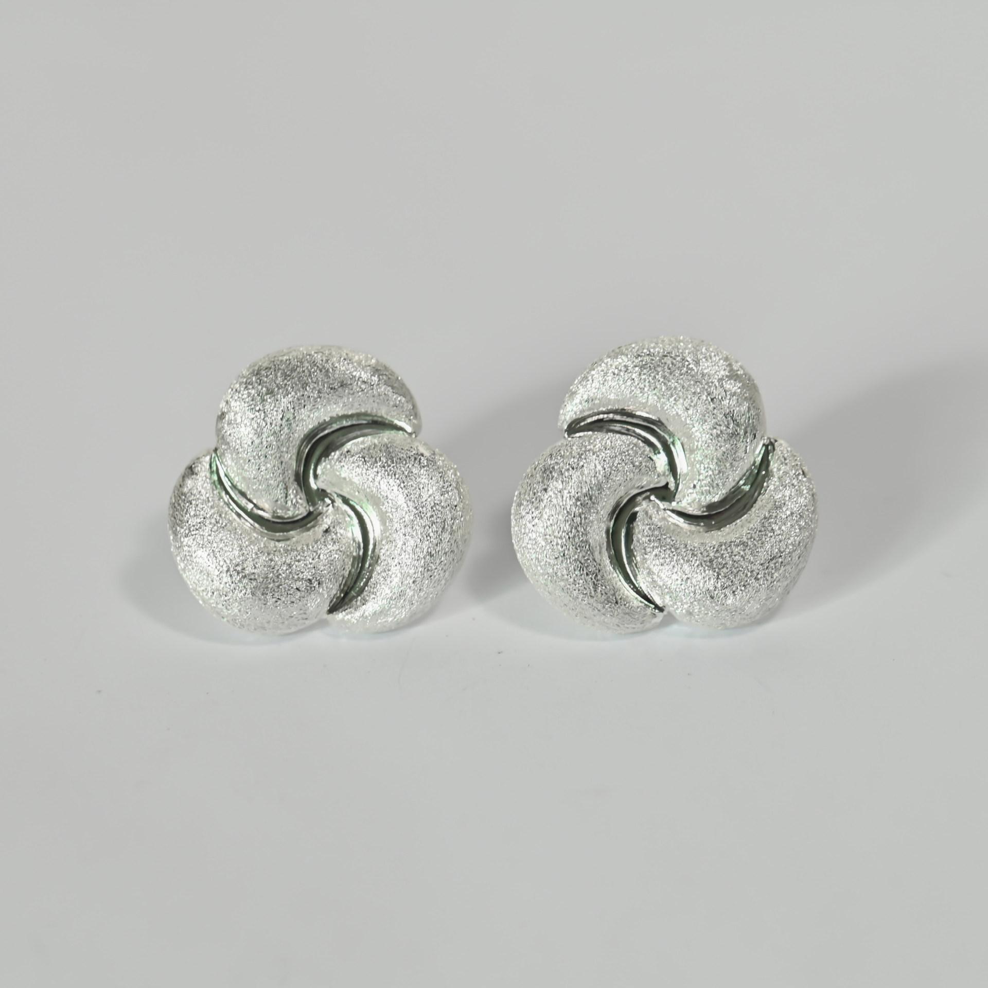 

New copper-plated real gold and silver hand-brushed texture earrings, holiday accessories, light luxury earrings, studs.