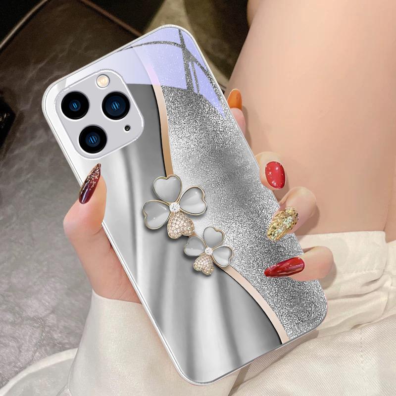 Luxuriöses vierblättriges Kleeblatt für iPhone 16 Pro Max 15 Pro 14 13 12 Mini 11 XS Max XR 7 8 Plus SE 2022 Handyhülle aus gehärtetem Glas