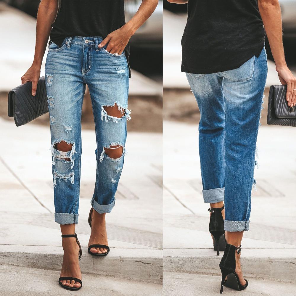 Dámské džínové capri kalhoty s roztřepenými detaily, středním pasem a rovnými nohavicemi, Street Style, vyprané, distressed denim jeans