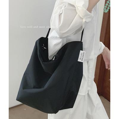 Casual Large-capacity Bag Women's 2025 Simple Canvas Bag Versatile One-shoulder Armpit Bag Student Class Bag Handheld