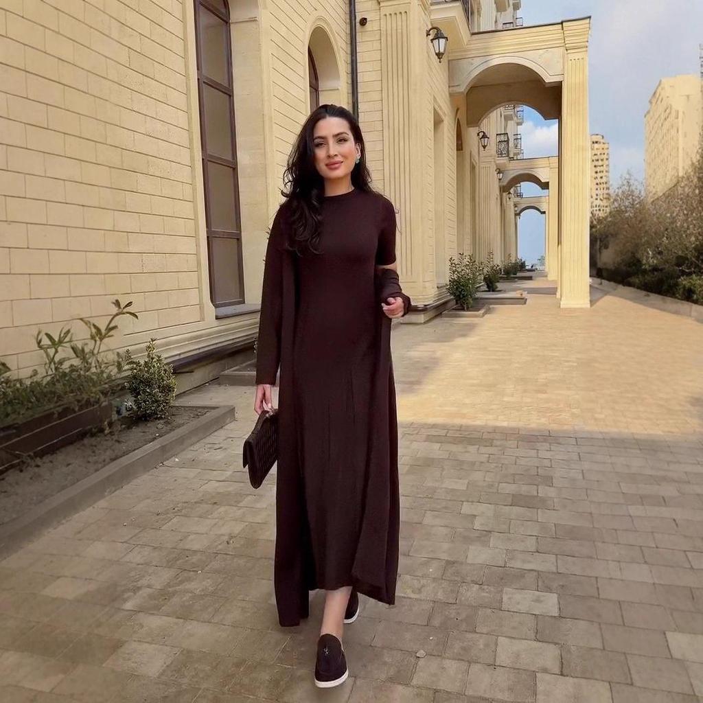 2025 Autumn Women's Fashion: Cozy Round Neck Loose Knit Wool Dress