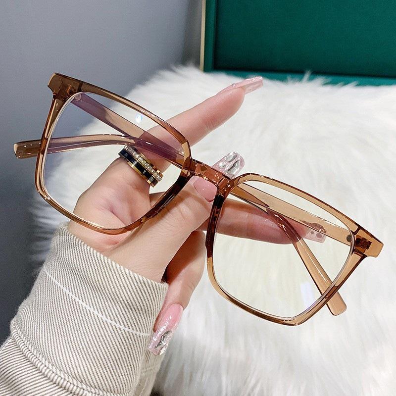 Unisex Retro Square Frame Glasses: Trendy Anti-Blue Light & Nearsighted with Plain Lenses