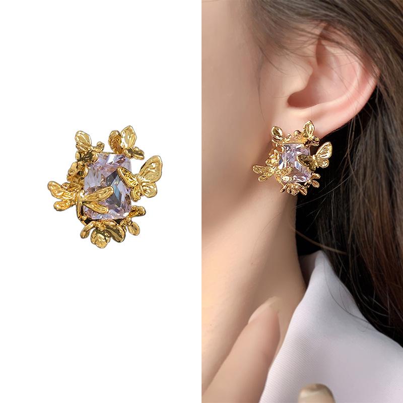 Elegant 2024 South Korea Dongdaemun Copper-Plated Gold Earrings with Zircon Inlay for Women