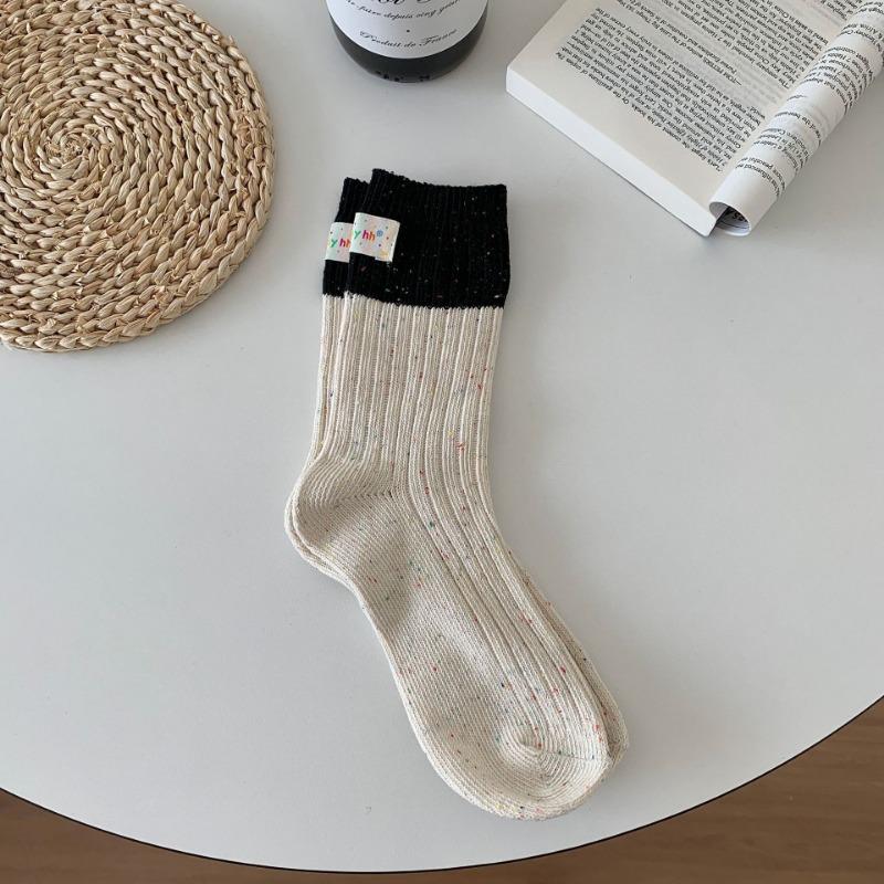 Farbblock-Absätze mit Stoffetiketten, Dicke Nadelstrümpfe, Gepunktete Mid-Calf-Frotteesocken, Damen- und Damen-Paarsocken