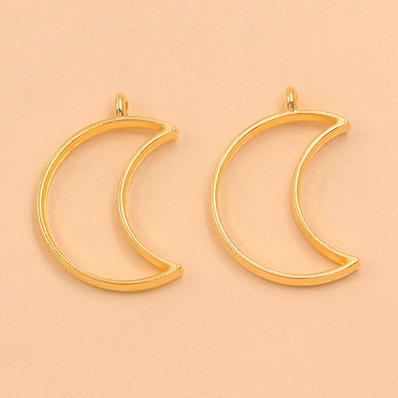 16 Styles Gold-Tone Alloy Jewelry Pendants: Moon, Round, Heart, Charms, and Hollow Frames