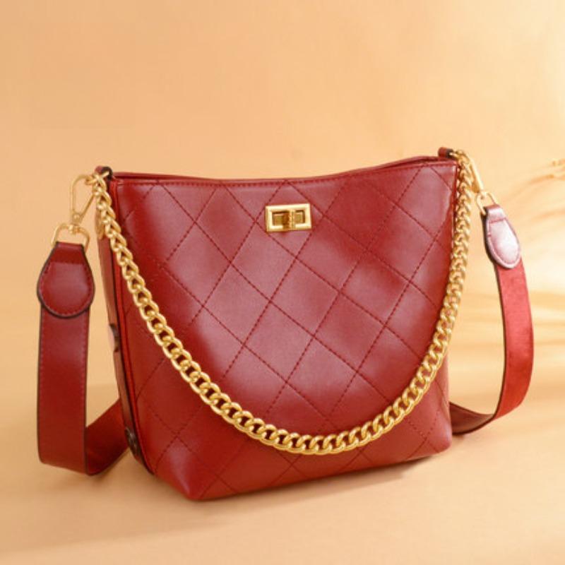 

New Shoulder Messenger Bag Versatile Fashion красный