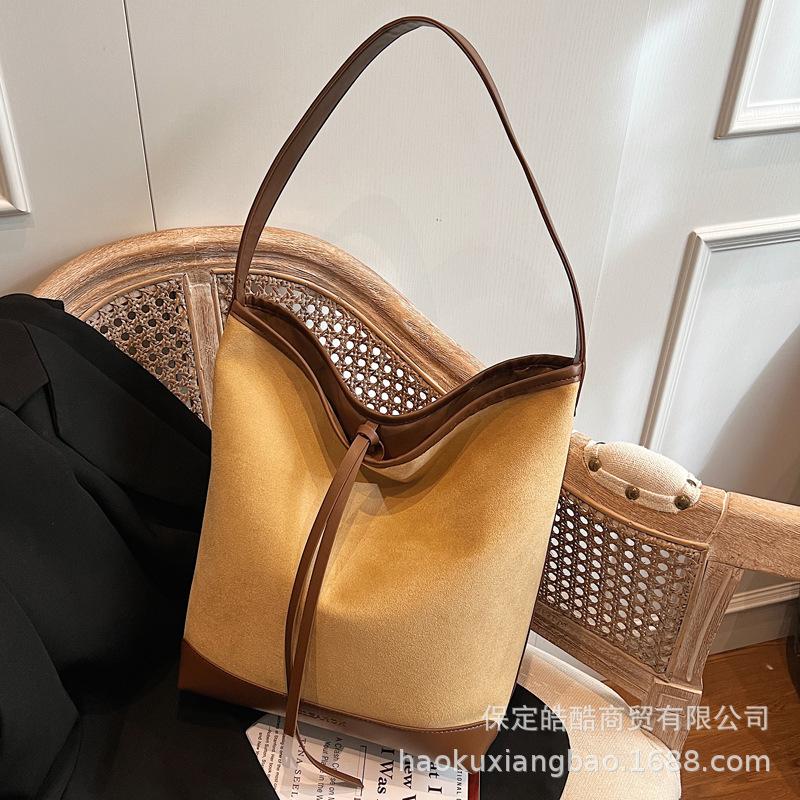 This Year's Popular Bag Women's Large Capacity 2025 New Fashion Versatile Shoulder Crossbody Bucket Bag Underarm Tote Bag