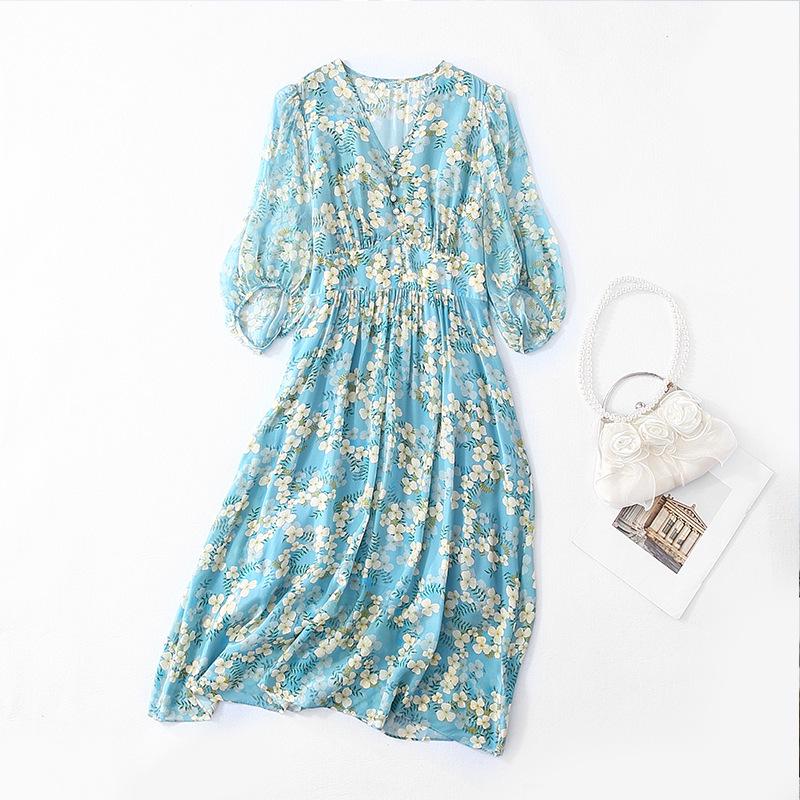 Elegant Silk Dress with Waist-Cinched Print M