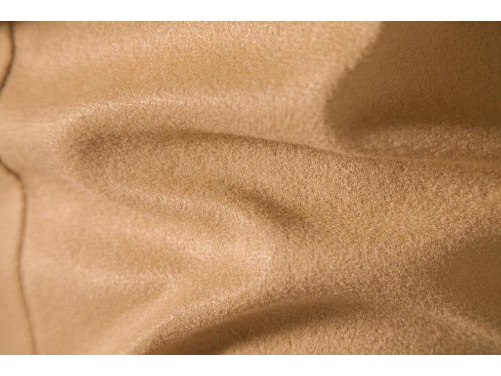 Men's Mid-Length Woolen Coat: Solid Color Single-Breasted Trench for Autumn/Winter