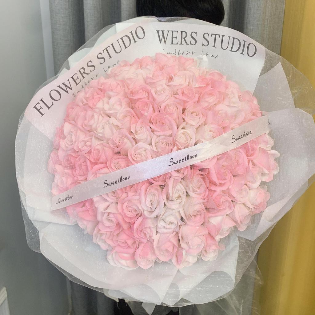 Seifenstrauß mit blauen Rosen in Crushed-Eis-Optik – Valentinstags- oder Geburtstagsgeschenk für Freund/Freundin