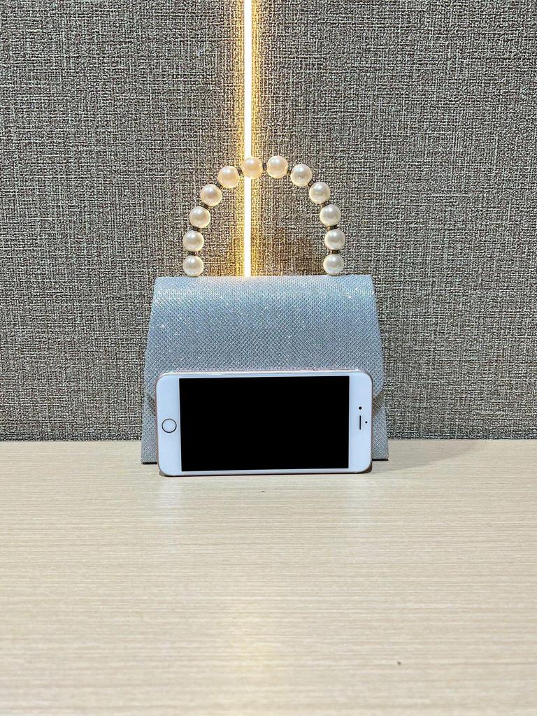 Women's Rhinestone Square Evening Clutch: Elegant Banquet Accessory for Gowns or Qipao