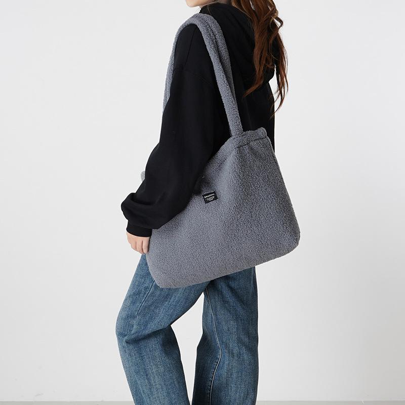 Modische Herbst- und Wintertasche, Damen-Schultertasche aus Wolle, großes Fassungsvermögen, Plüschhandtasche, ideal für Studentinnen, Pendler und den Schulweg