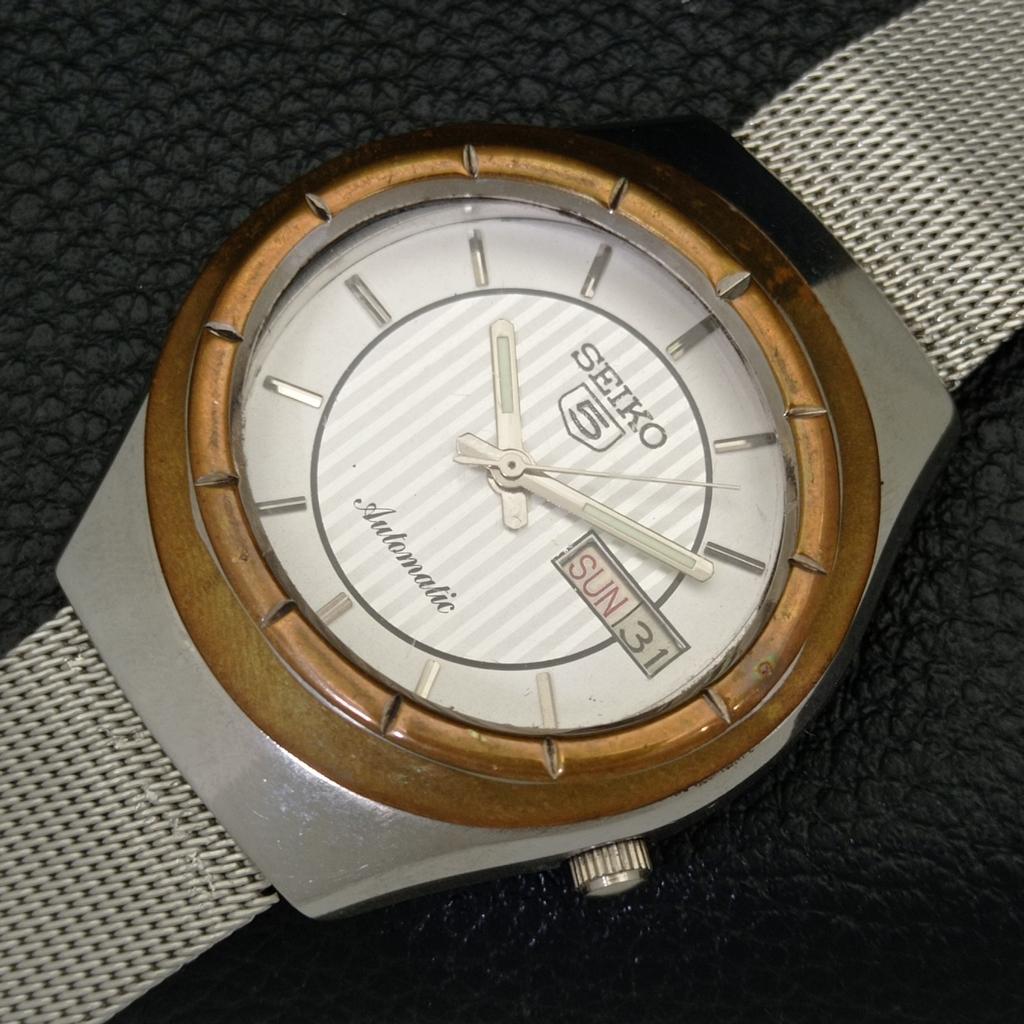 USED VINTAGE SEIKO 5 AUTOMATIC 7009A JAPAN MENS WHITE COLOR DIAL WATCH A433231-2 R115-a433231