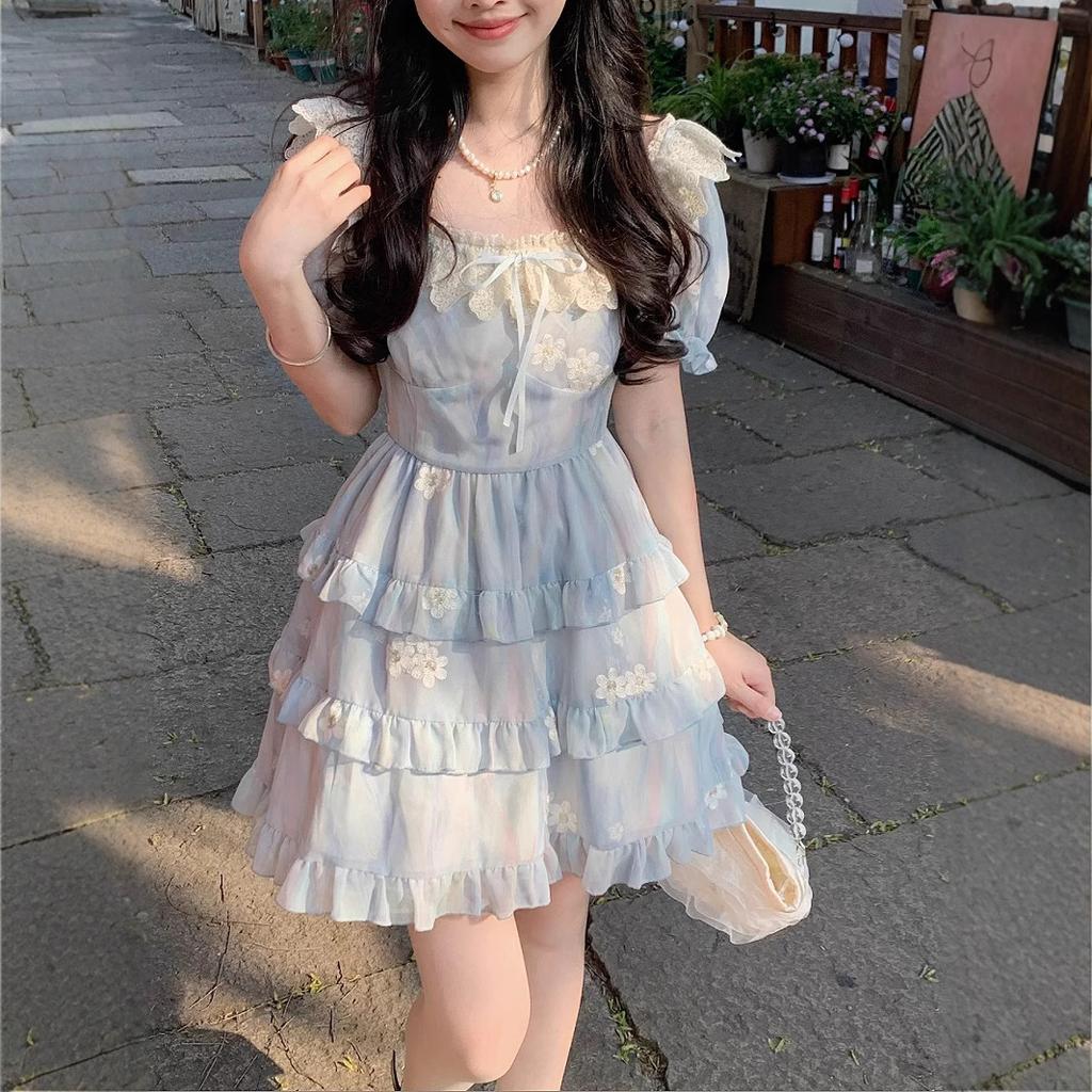 Blue square neck lace edge dress summer design sense heavy industry floral puff dress girls vacation skirt