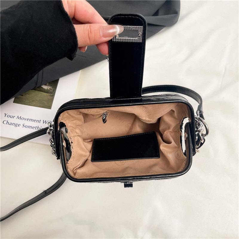 Textured Rhombus Messenger Bag Chain Women's Bag New Fashion Commuter Bucket Bag