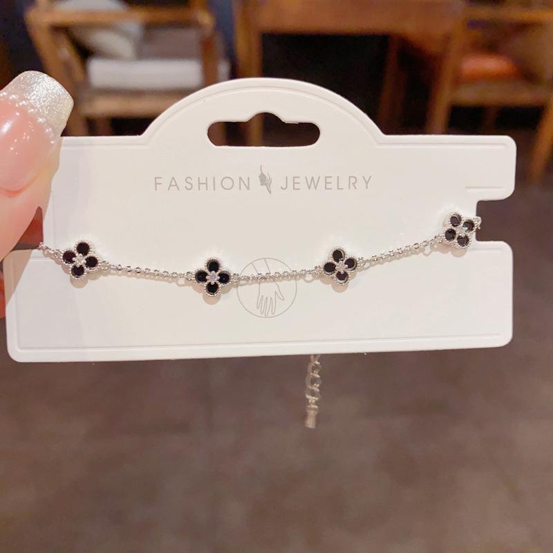 

Gold-Plated Zircon Flower Chain Bracelet - Exquisite & Versatile Fashion Jewelry for Women