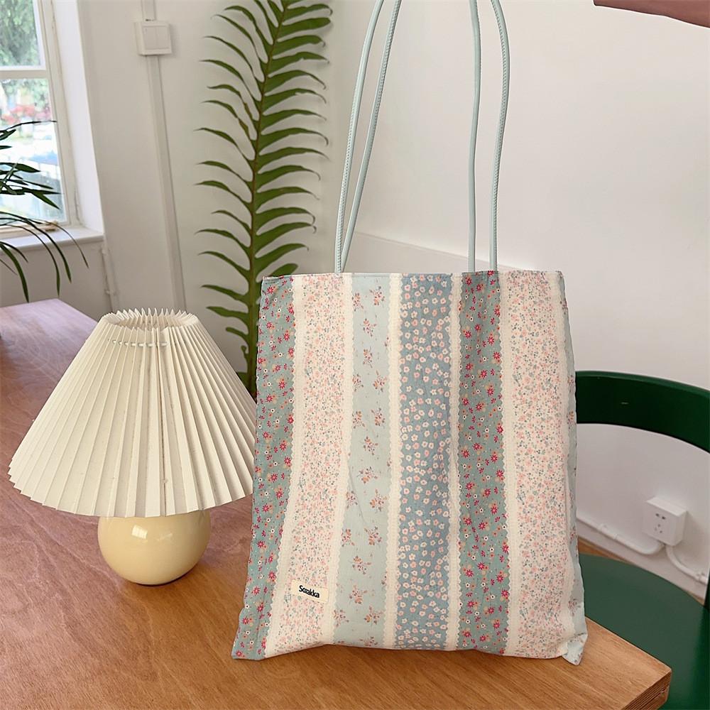 Trendy Floral Canvas Tote Bag For Students And Vacation Large Capacity Handbag