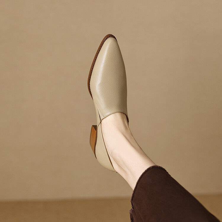 Soft Leather Soft Sole Shallow Mouth Single Shoes Women's 2025 Spring and Autumn New Thick Heel Pointed Small Leather Shoes Women's Loafers Middle Hee